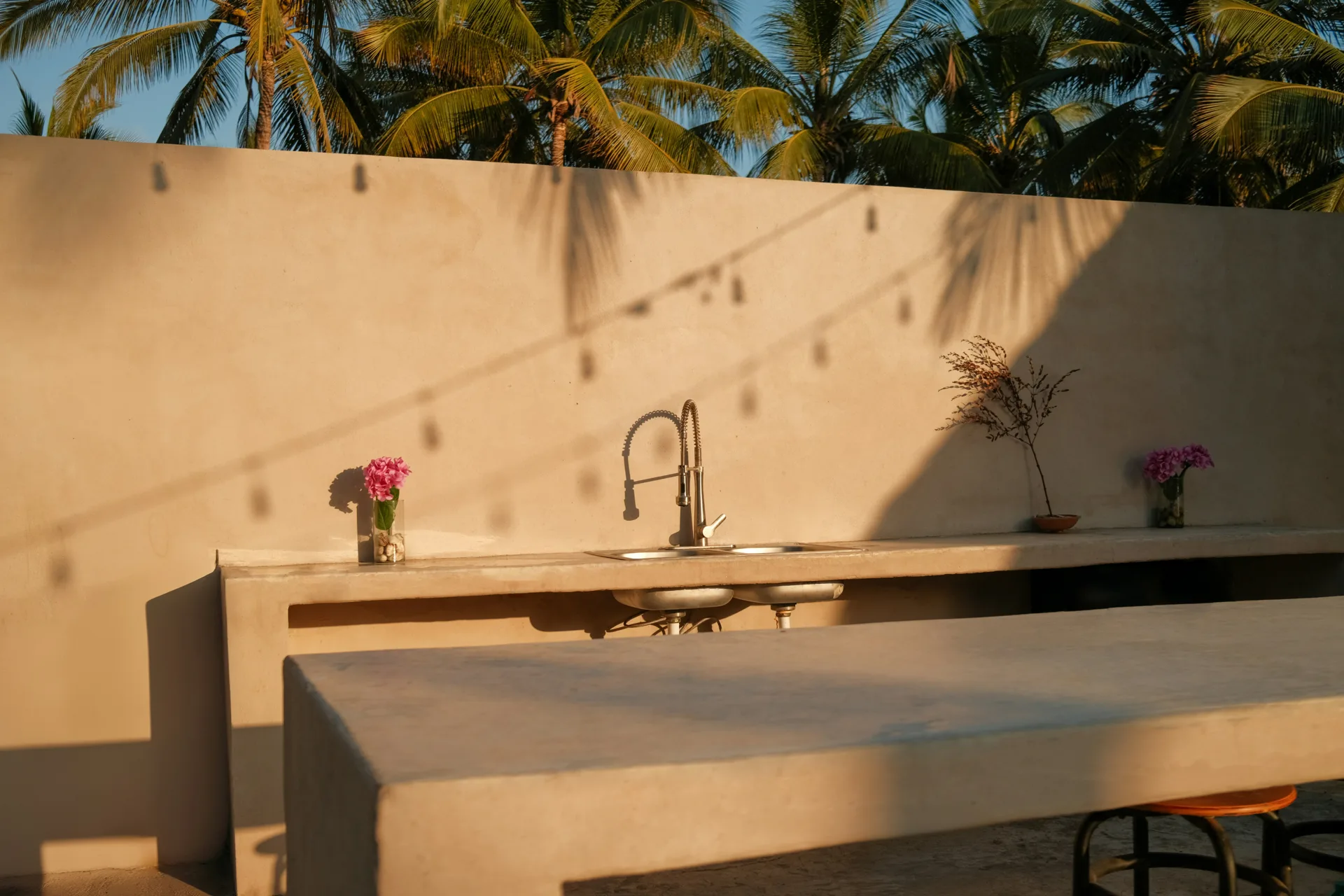 outdoor concrete countertop on a Regina patio bar